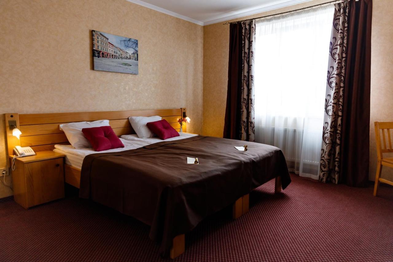 Hotel Argo à Lviv Extérieur photo