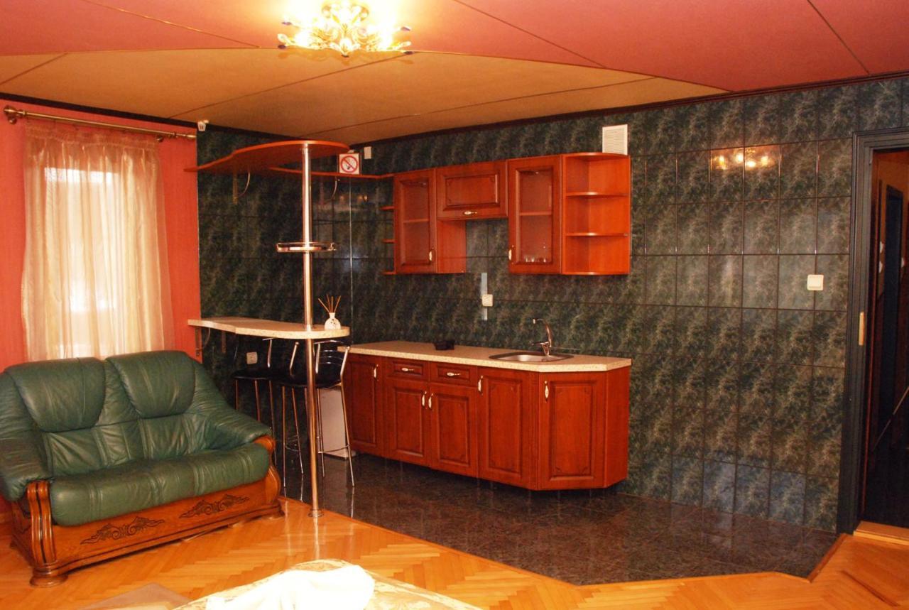 Hotel Argo à Lviv Extérieur photo