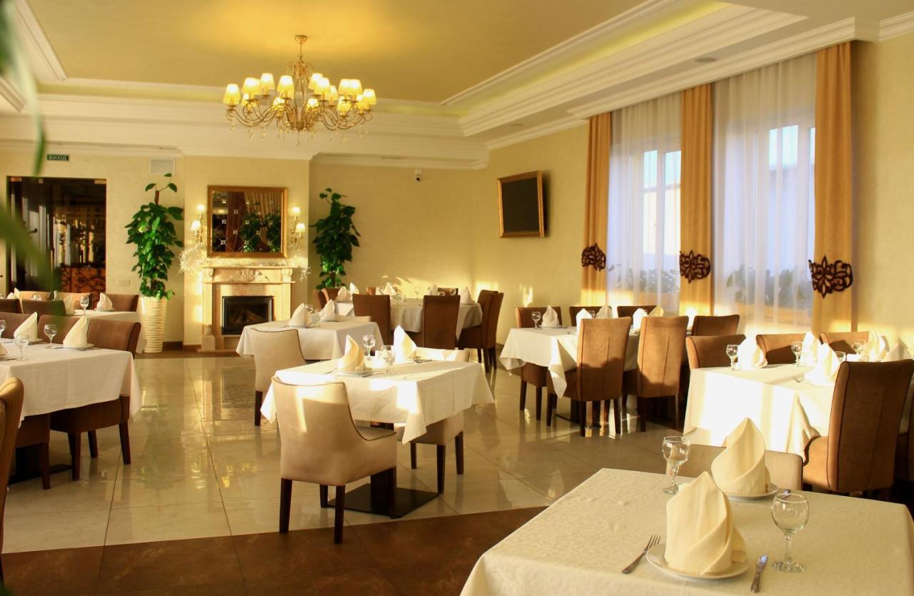 Hotel Argo à Lviv Extérieur photo