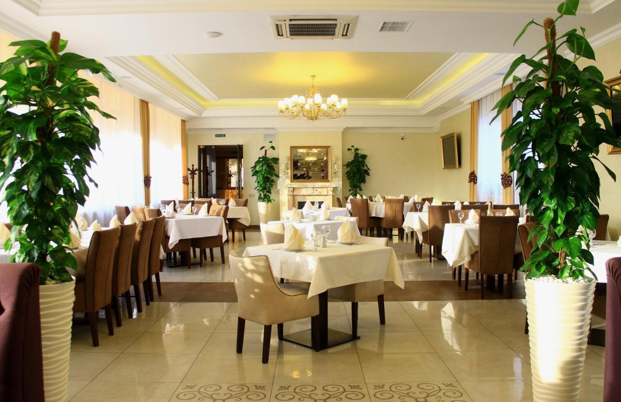 Hotel Argo à Lviv Extérieur photo