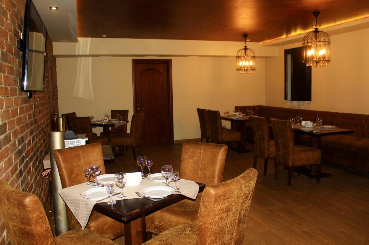 Hotel Argo à Lviv Extérieur photo
