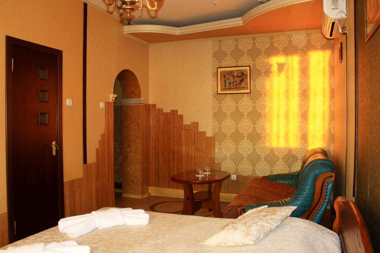 Hotel Argo à Lviv Extérieur photo