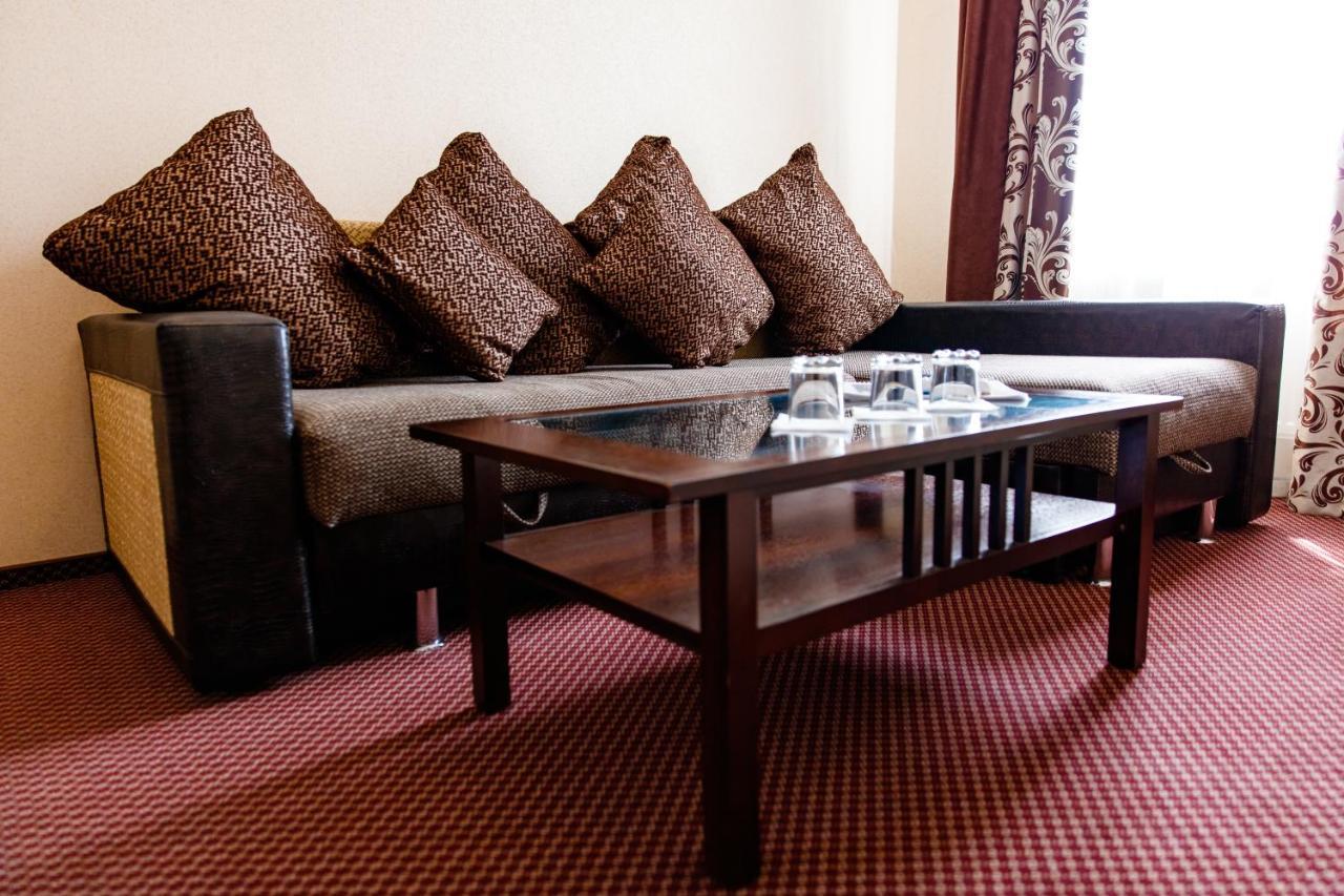 Hotel Argo à Lviv Extérieur photo